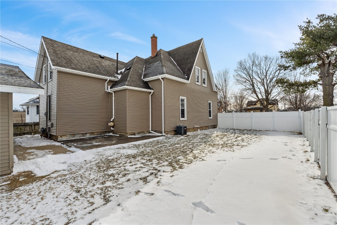 309 W 6th Street Vinton IA 52349