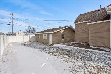 309 W 6th Street Vinton IA 52349