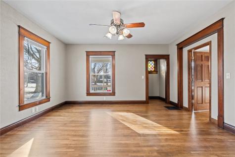 309 W 6th Street Vinton IA 52349