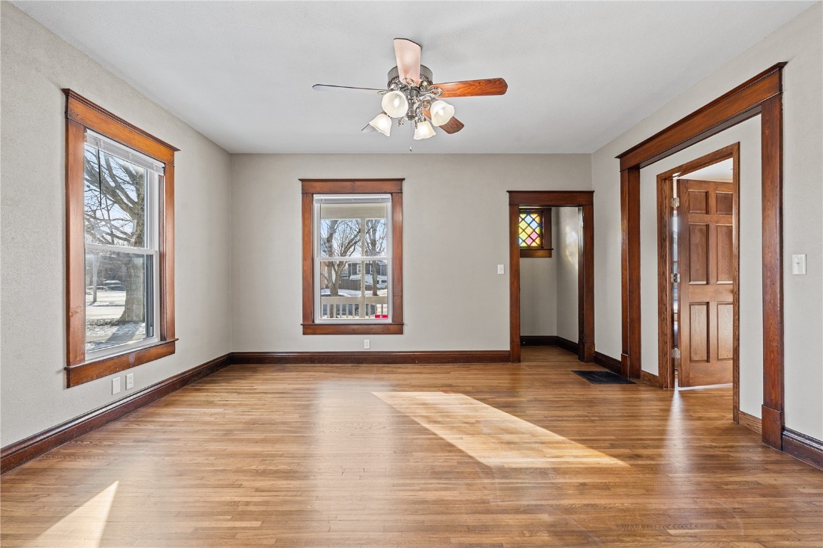 309 W 6th Street Vinton IA 52349