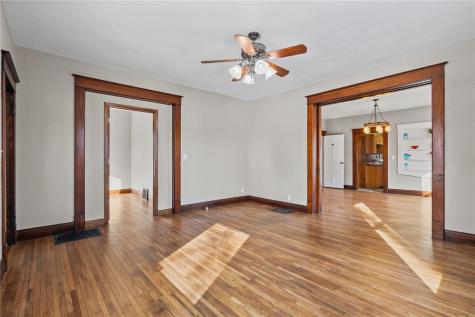 309 W 6th Street Vinton IA 52349