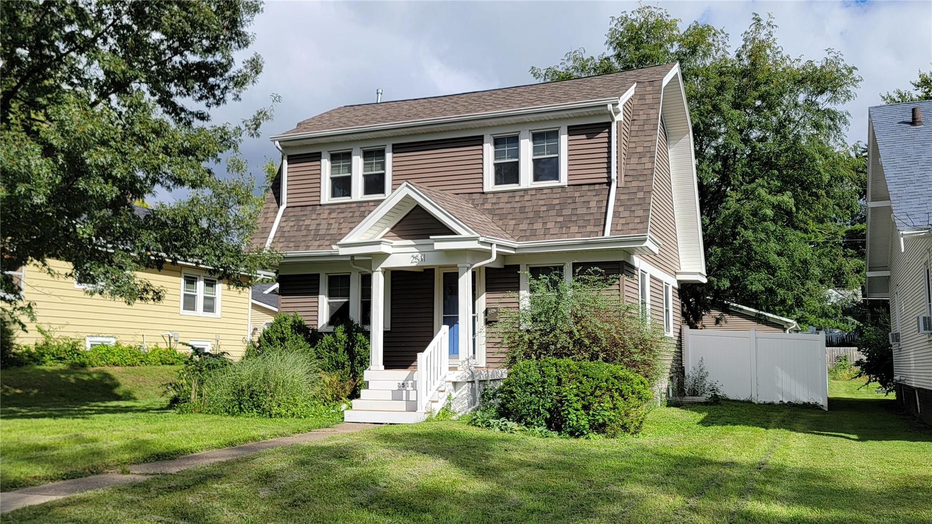 2511 B Avenue NE Cedar Rapids IA 52402