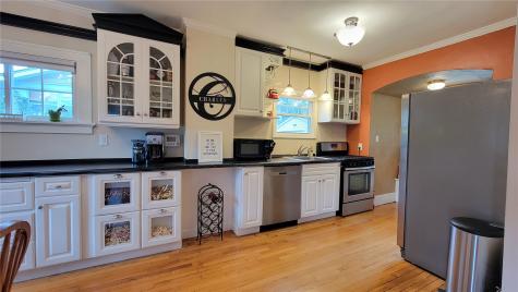 2511 B Avenue NE Cedar Rapids IA 52402