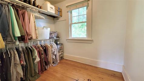 2511 B Avenue NE Cedar Rapids IA 52402