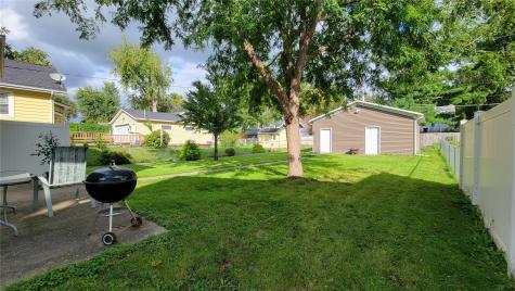 2511 B Avenue NE Cedar Rapids IA 52402