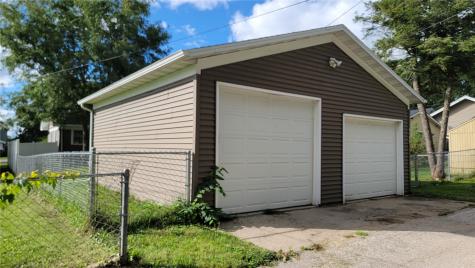 2511 B Avenue NE Cedar Rapids IA 52402