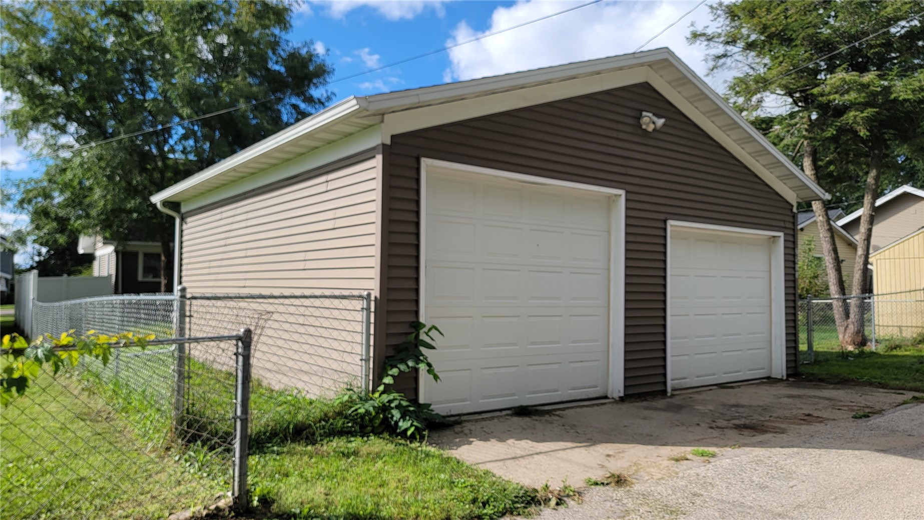 2511 B Avenue NE Cedar Rapids IA 52402