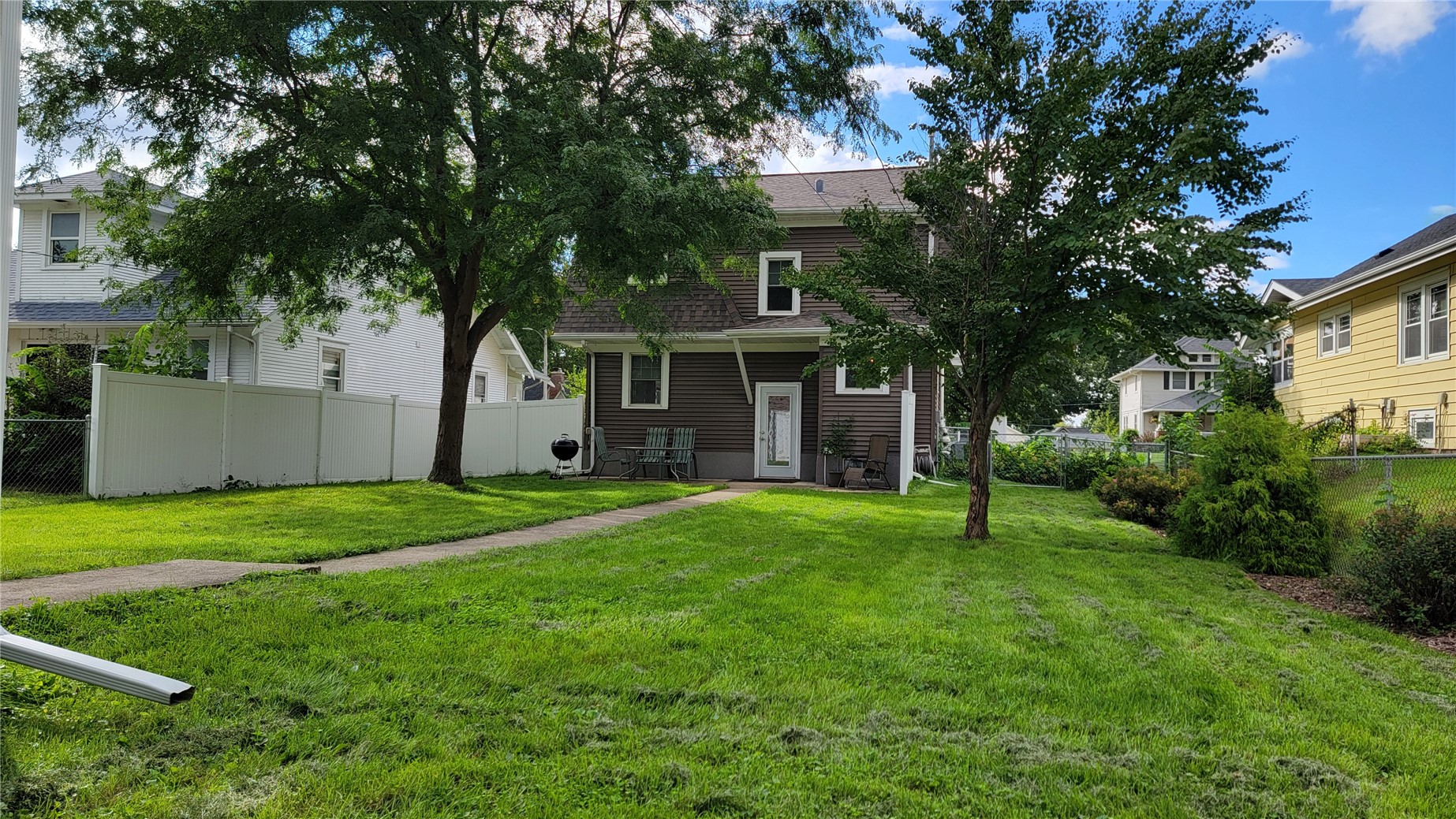 2511 B Avenue NE Cedar Rapids IA 52402