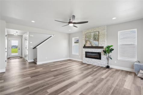 808 Crestview Drive Solon IA 52333