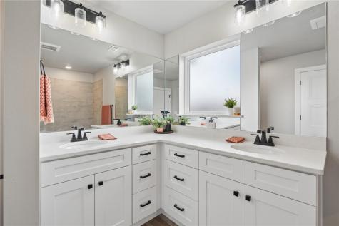 808 Crestview Drive Solon IA 52333