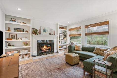 2132 Lincolnshire Drive SE Cedar Rapids IA 52403