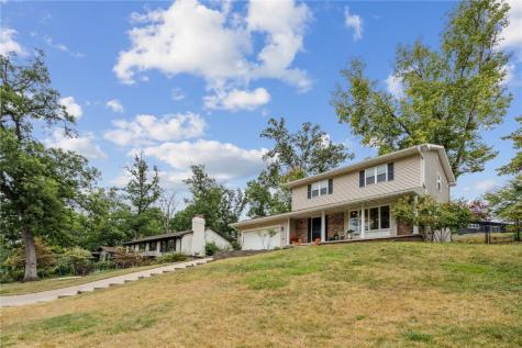 2132 Lincolnshire Drive SE Cedar Rapids IA 52403