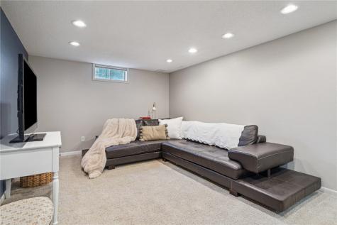 2132 Lincolnshire Drive SE Cedar Rapids IA 52403