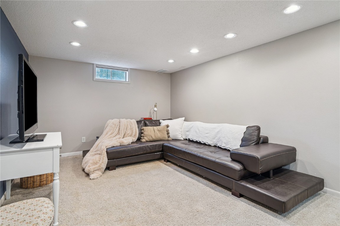 2132 Lincolnshire Drive SE Cedar Rapids IA 52403