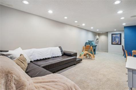 2132 Lincolnshire Drive SE Cedar Rapids IA 52403