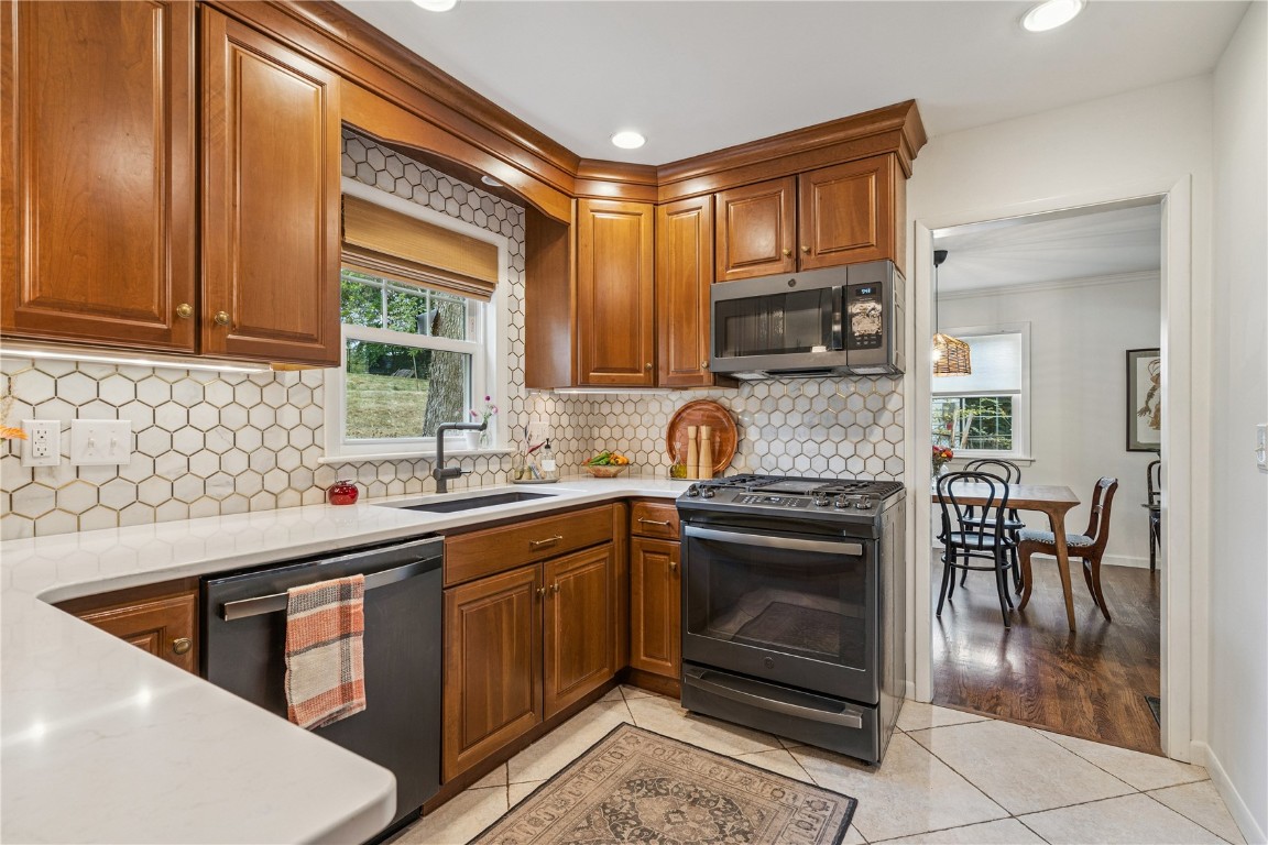 2132 Lincolnshire Drive SE Cedar Rapids IA 52403