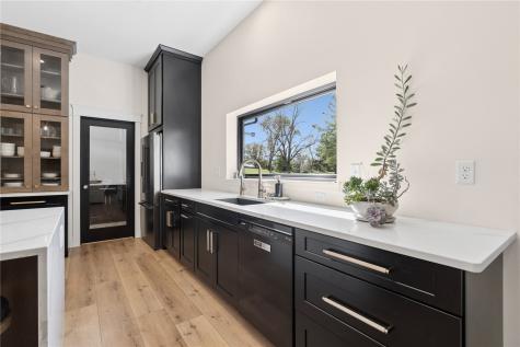 4764 Rapid Creek Road NE Iowa City IA 52245