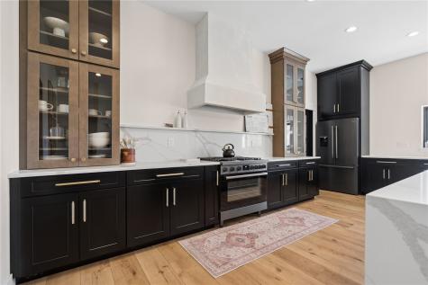 4764 Rapid Creek Road NE Iowa City IA 52245