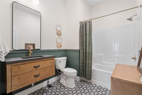 4764 Rapid Creek Road NE Iowa City IA 52245