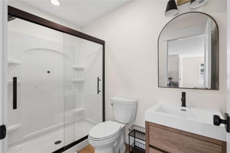 4764 Rapid Creek Road NE Iowa City IA 52245