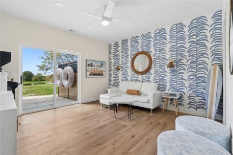 4764 Rapid Creek Road NE Iowa City IA 52245