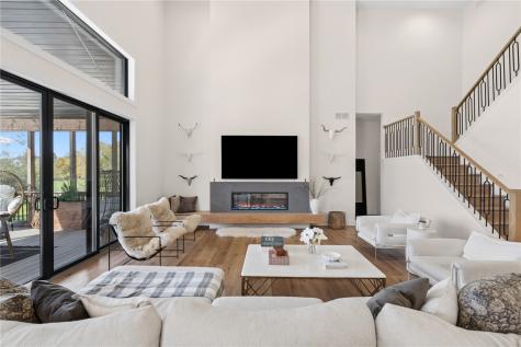 4764 Rapid Creek Road NE Iowa City IA 52245