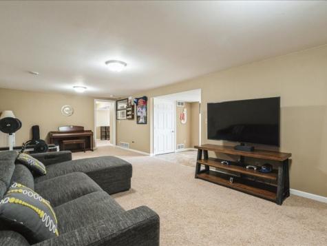 1175 F Avenue Marion IA 52302