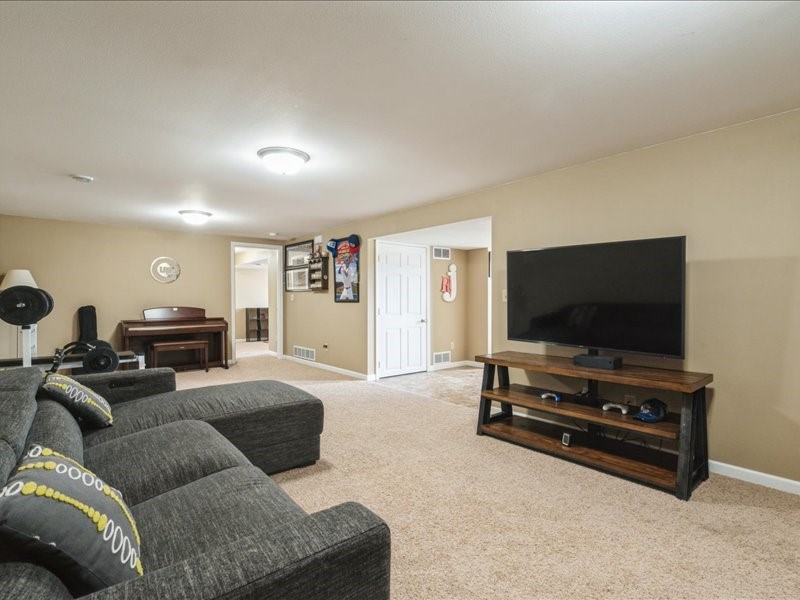 1175 F Avenue Marion IA 52302