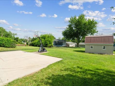 1175 F Avenue Marion IA 52302