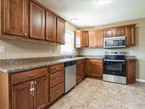1175 F Avenue Marion IA 52302