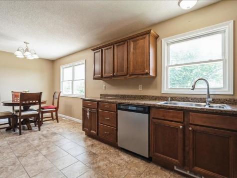 1175 F Avenue Marion IA 52302