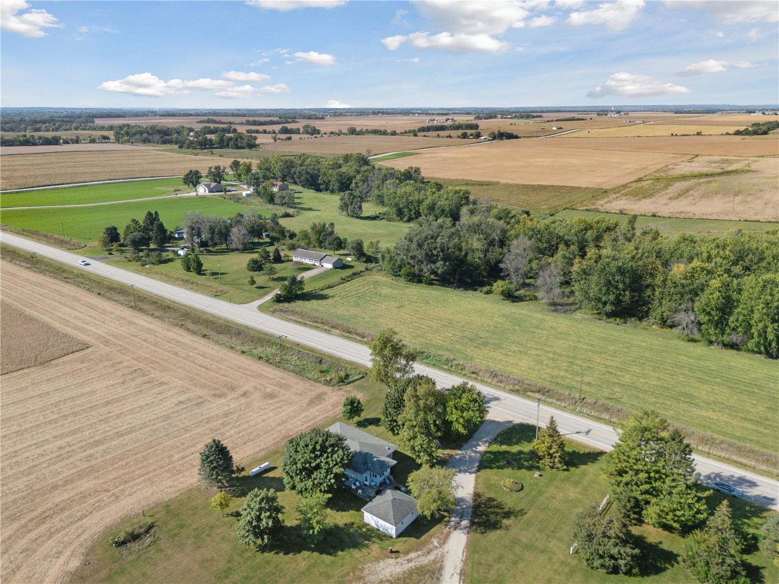 4565 Alice Road Center Point IA 52213