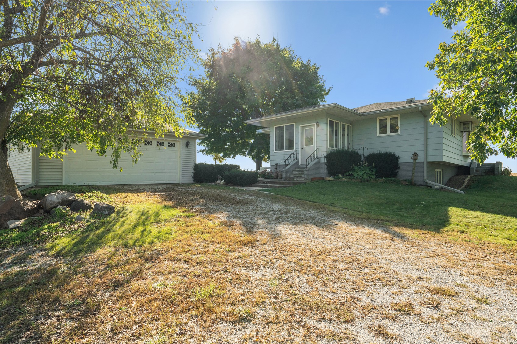 4565 Alice Road Center Point IA 52213
