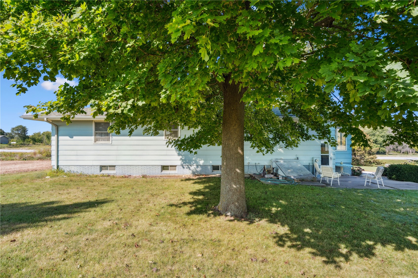 4565 Alice Road Center Point IA 52213