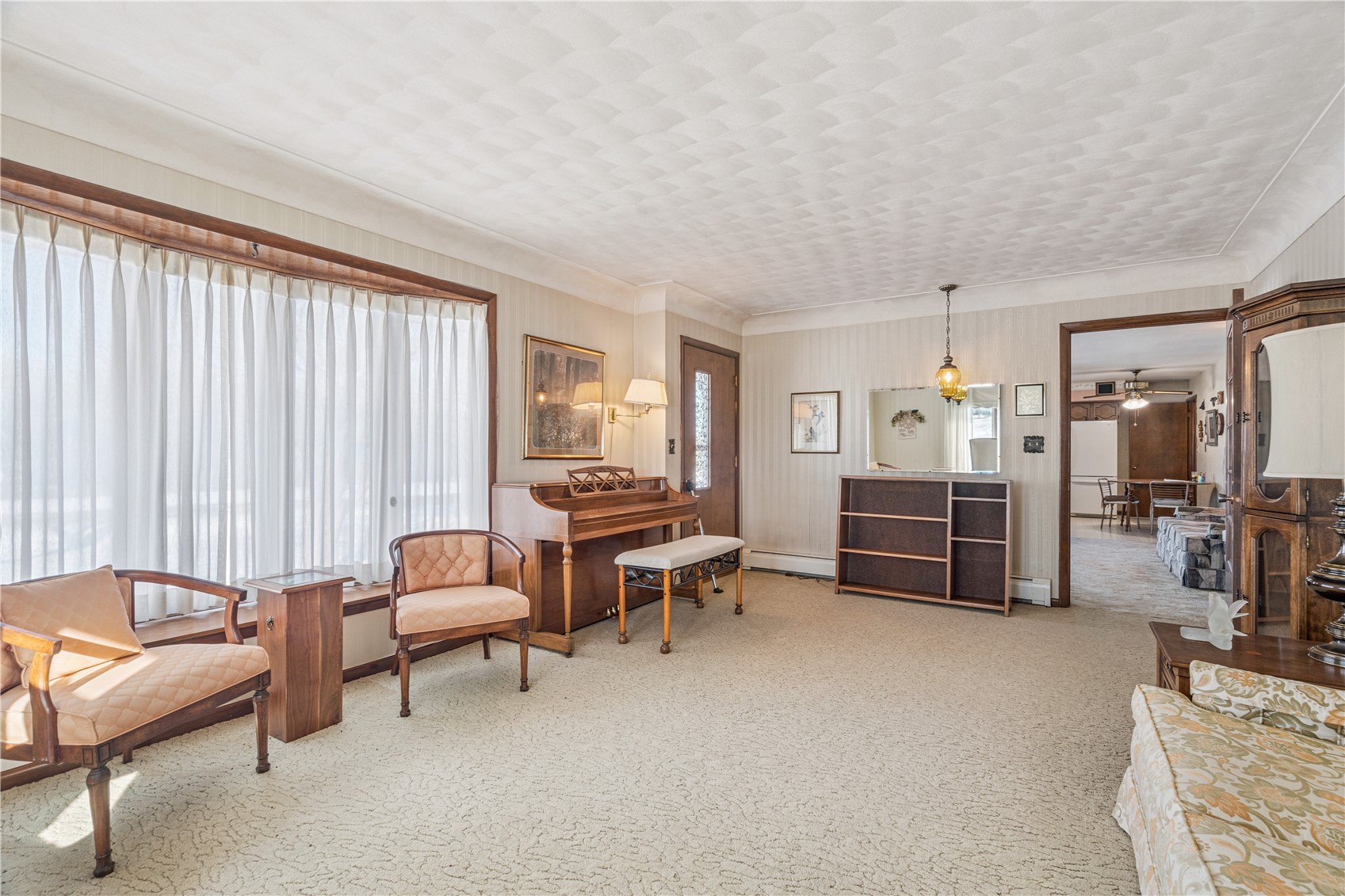 4565 Alice Road Center Point IA 52213