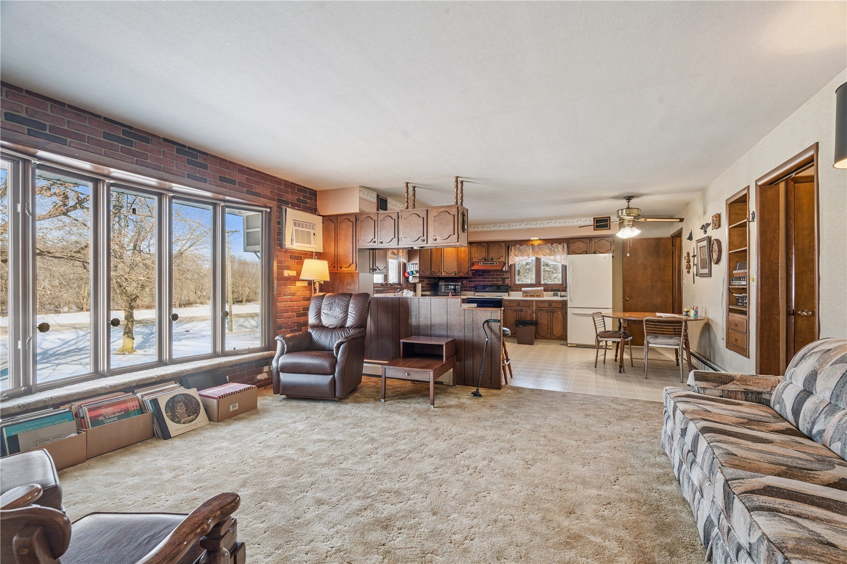 4565 Alice Road Center Point IA 52213