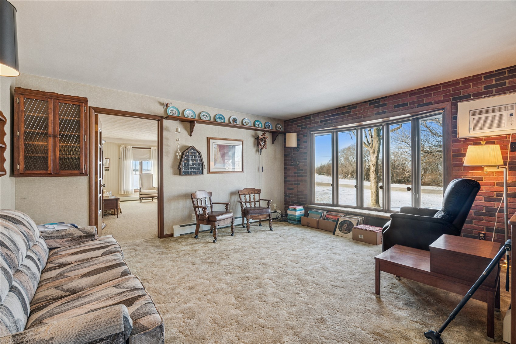 4565 Alice Road Center Point IA 52213