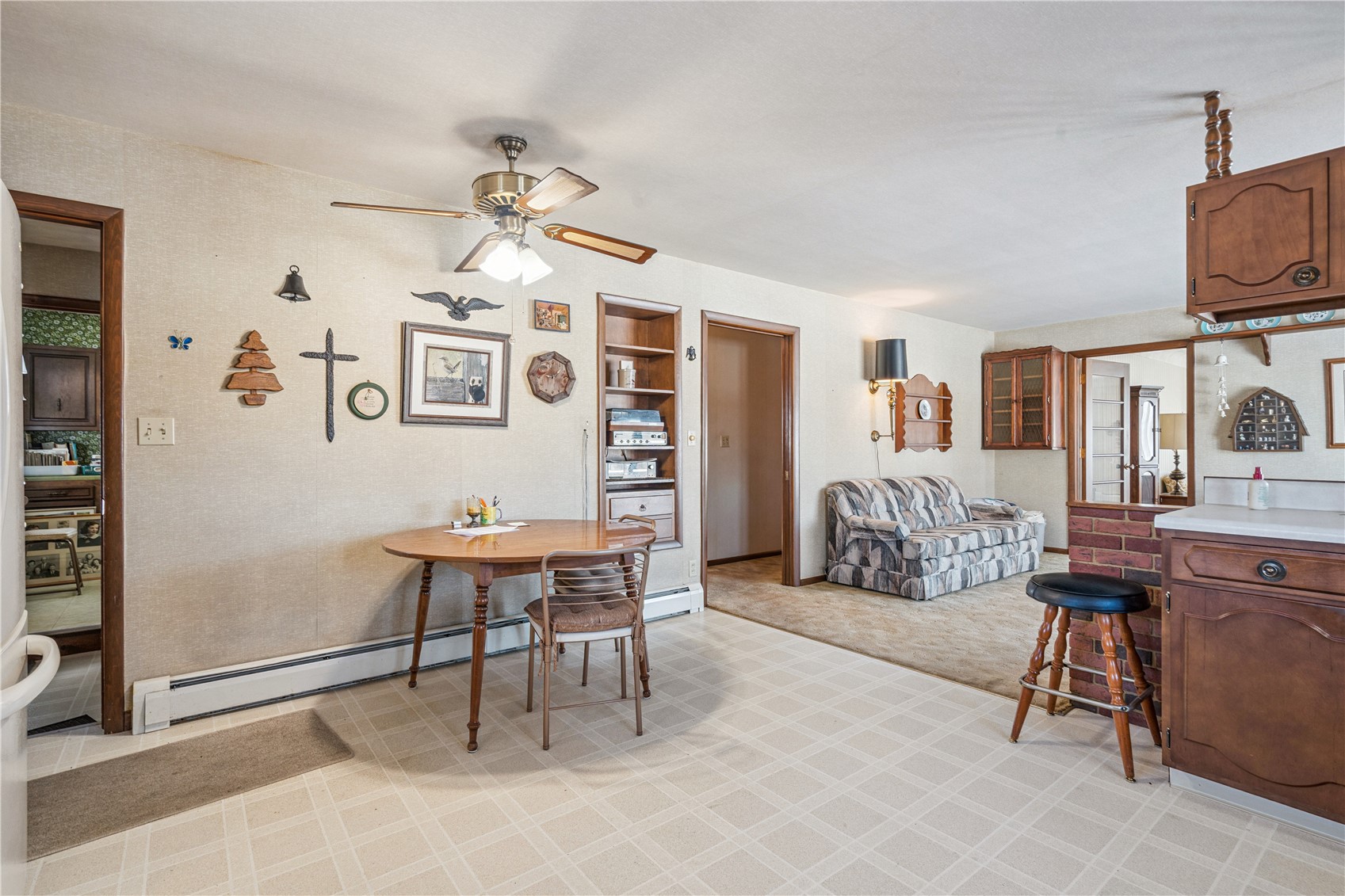 4565 Alice Road Center Point IA 52213