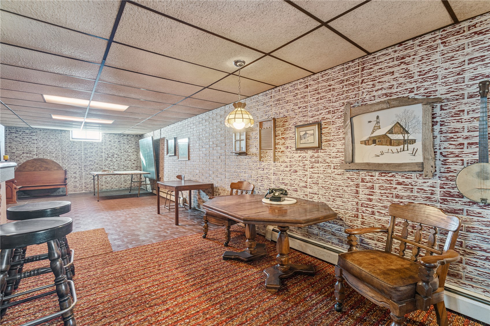 4565 Alice Road Center Point IA 52213