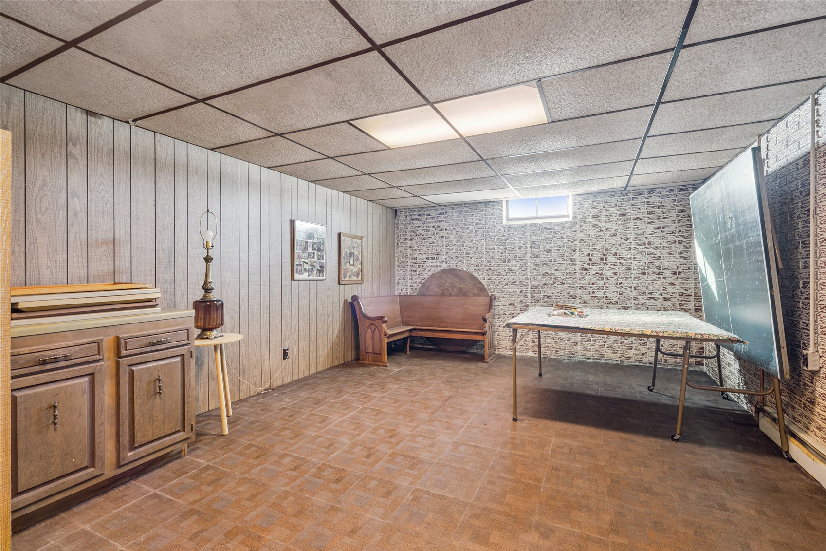 4565 Alice Road Center Point IA 52213