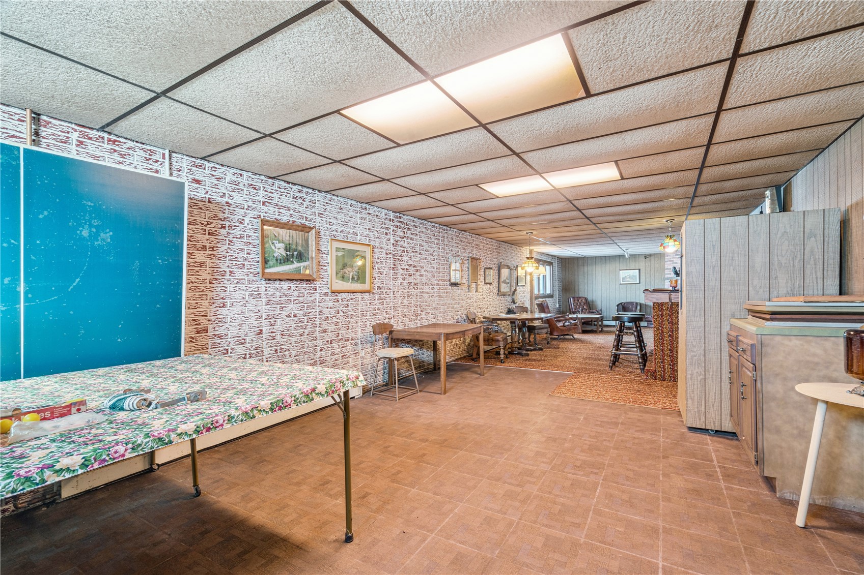 4565 Alice Road Center Point IA 52213