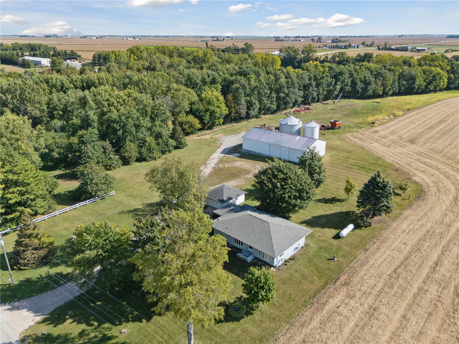 4565 Alice Road Center Point IA 52213
