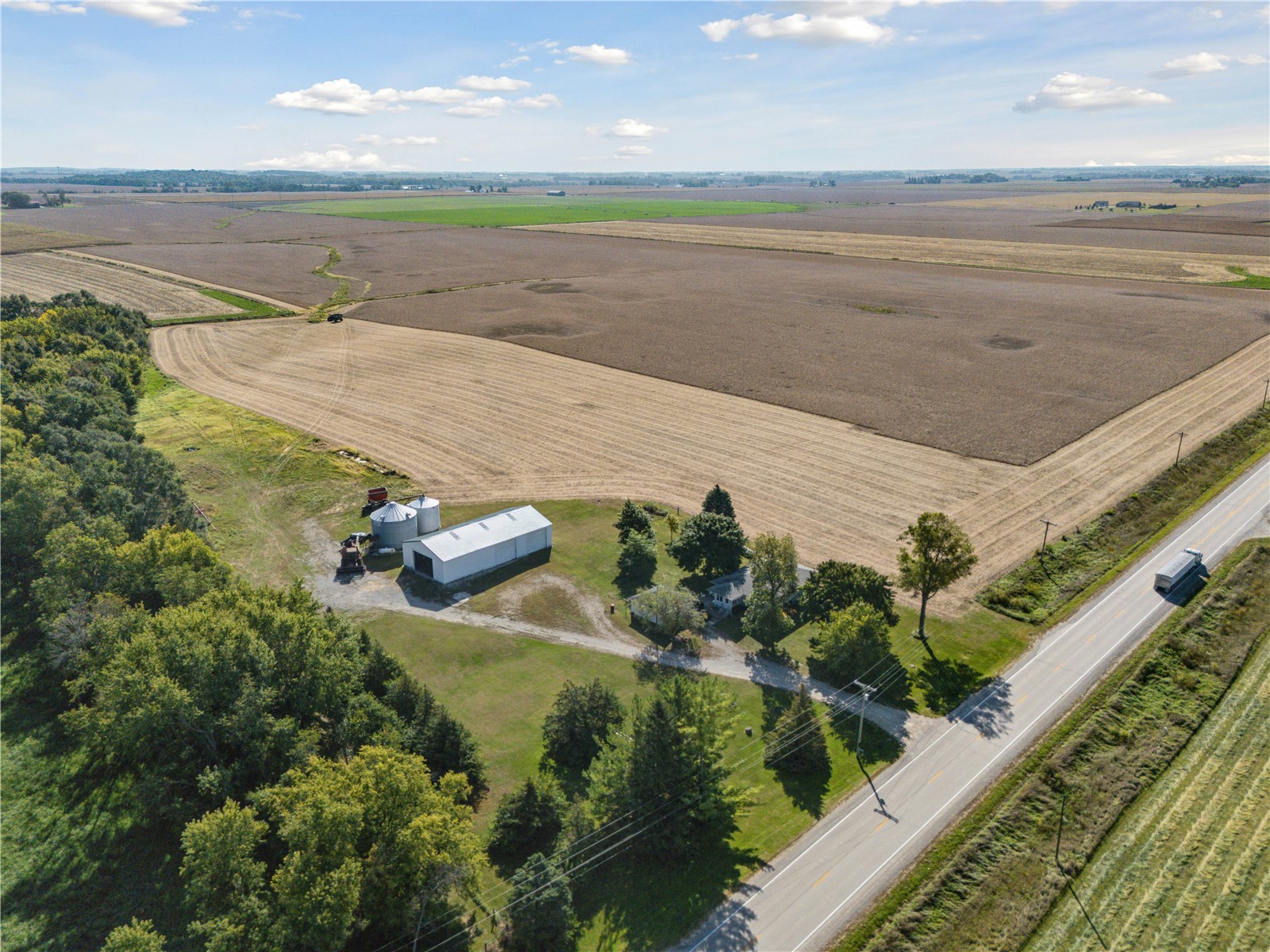 4565 Alice Road Center Point IA 52213