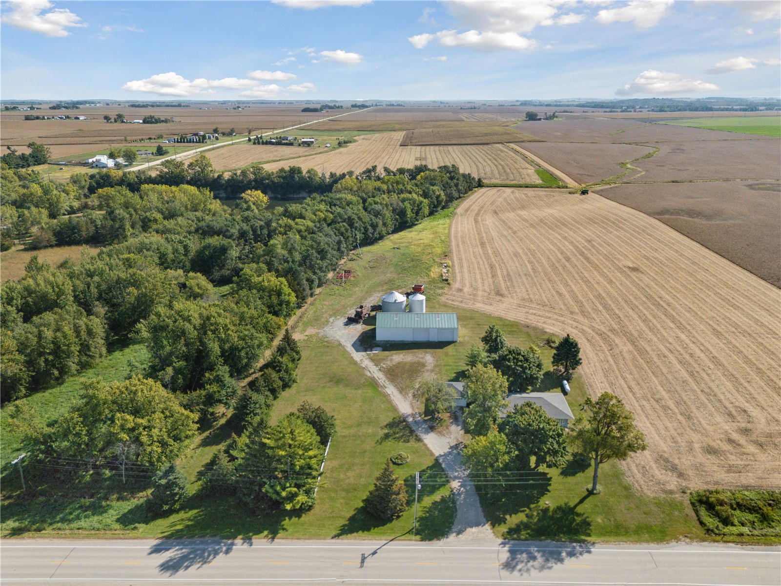 4565 Alice Road Center Point IA 52213