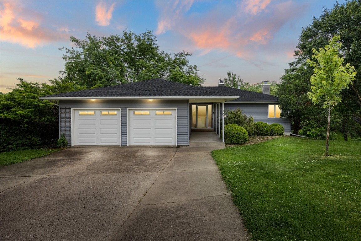 1810 Winston Drive Iowa City IA 52245
