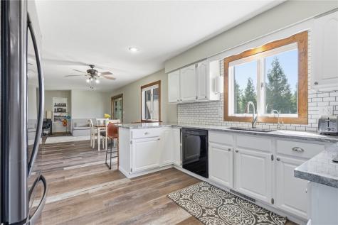 2916 Rustic Ridge Road NE Iowa City IA 52240