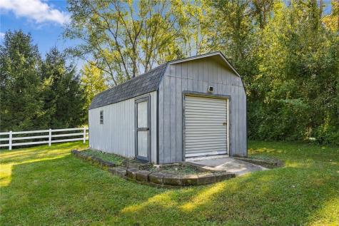 2916 Rustic Ridge Road NE Iowa City IA 52240