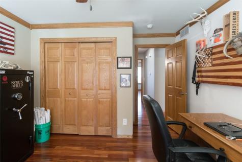 11 Valley Forge Drive Lisbon IA 52253