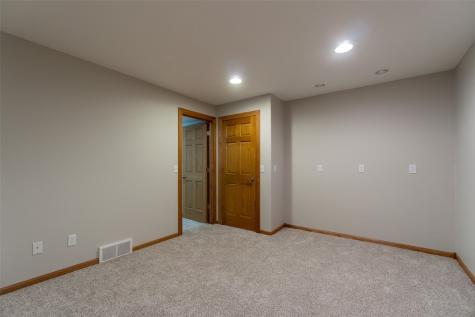 11 Valley Forge Drive Lisbon IA 52253