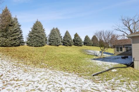 11 Valley Forge Drive Lisbon IA 52253